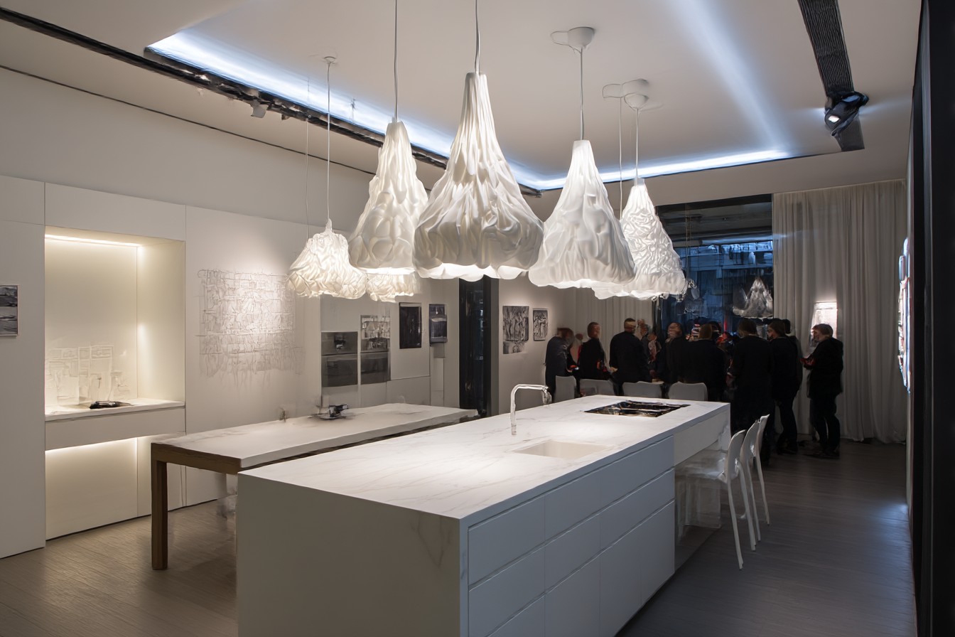 im1979_Beyond_Spotlights_Alternative_Kitchen_Lighting_That_Tr_1349659b-b546-4e0a-b9ea-8b179e55b5c9_1